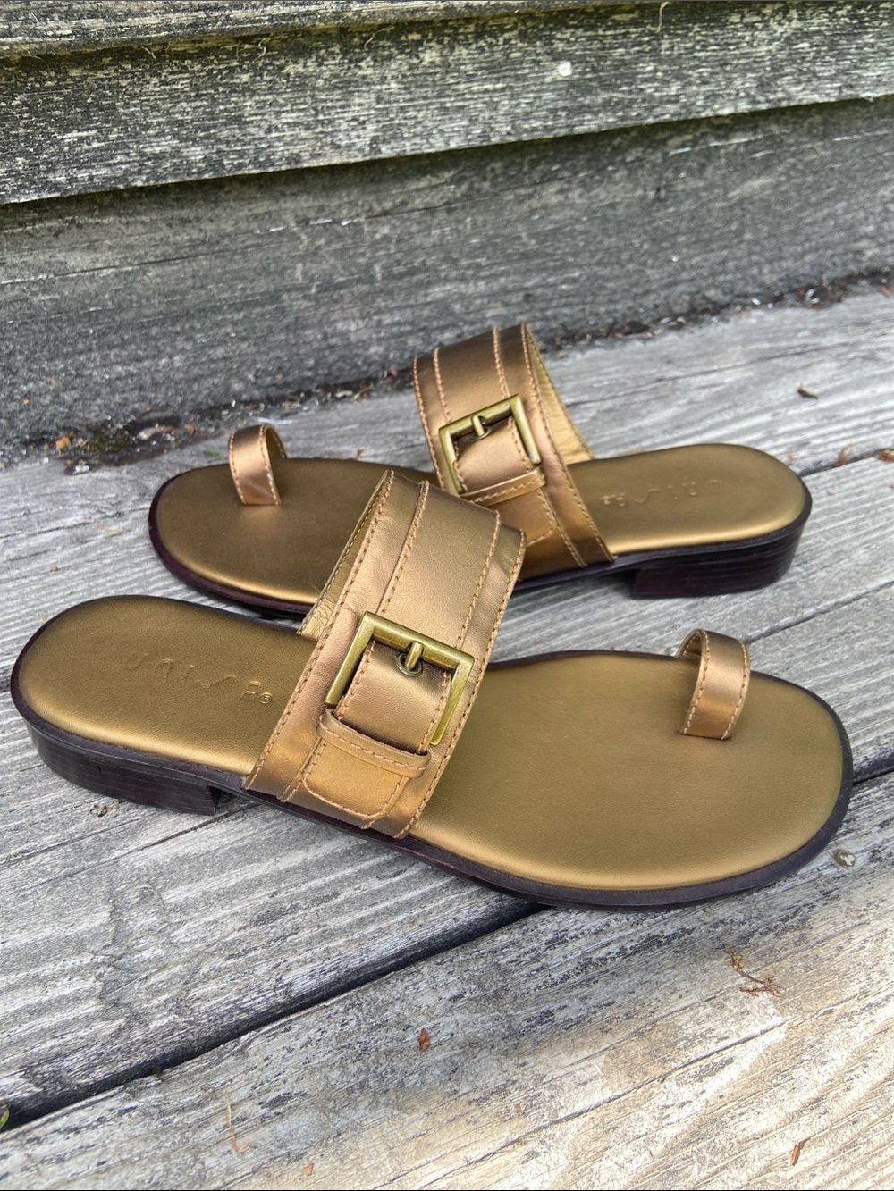 UNISA Hacia Bronze Leather Toe Ring Slides Sandals Women’s Size 8.5
